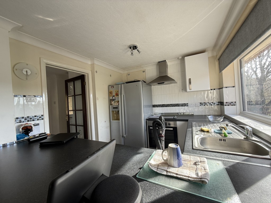 Lot: 141 - DETACHED TWO-BEDROOM BUNGALOW - Kitchen